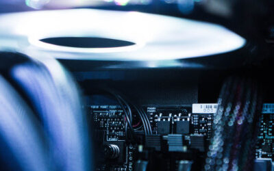 SOLUTION DE MONTAGE D’ORDINATEUR CLÉ EN MAIN